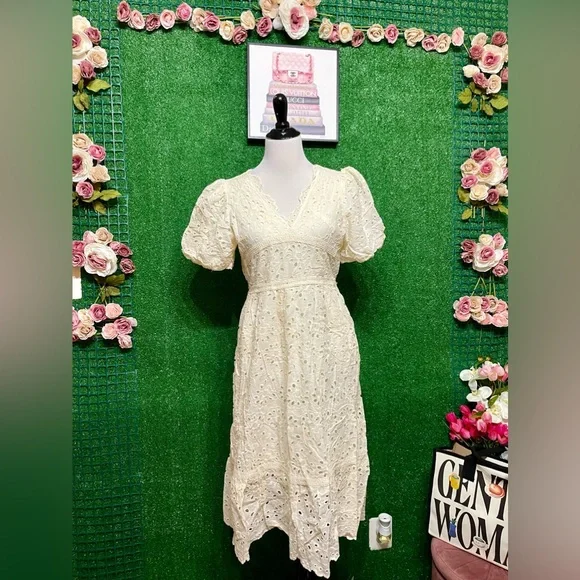 🌷Brand New eyelet dress embroidered can fit Sm up to M very nice quality!🌷 - Picture 2 of 8